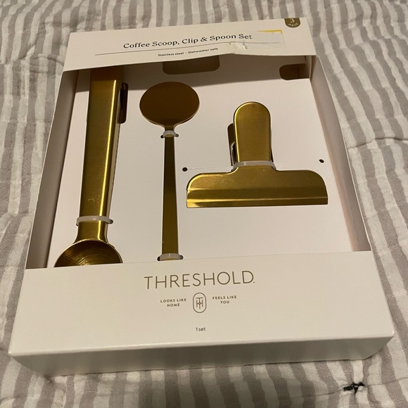 NWT Threshold 3 pc Coffee Scoop, Clip and spoon set - Picture 4 of 5